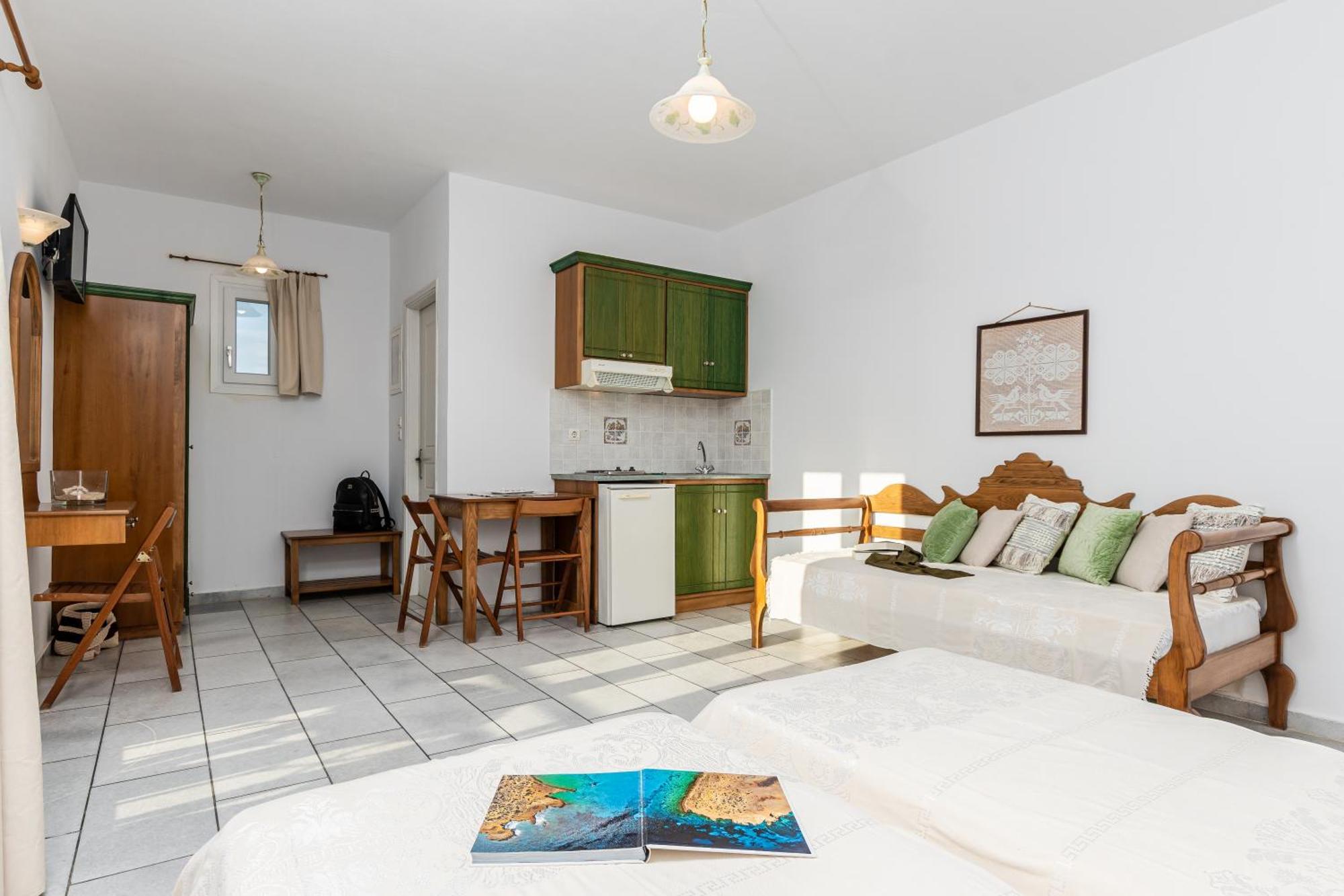 Birbas Hotel Agia Anna  Buitenkant foto
